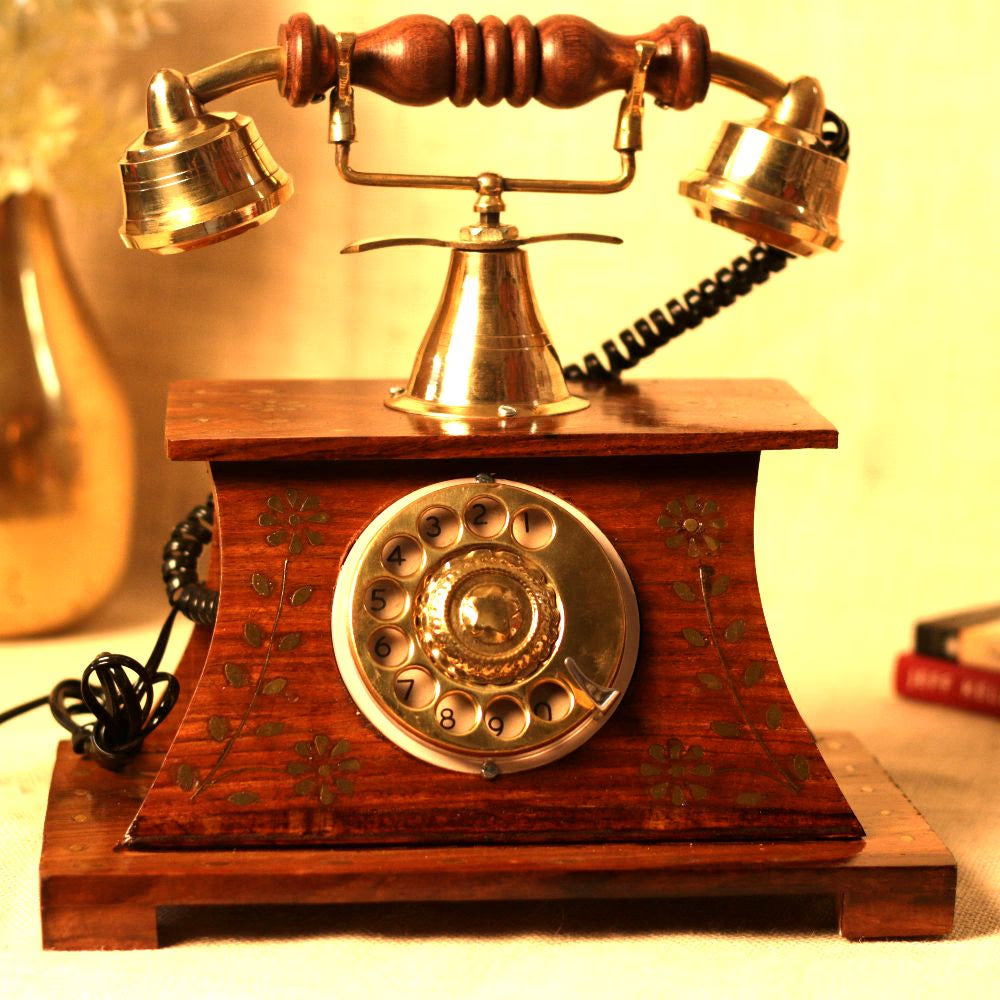 VINTAGE TELEPHONE