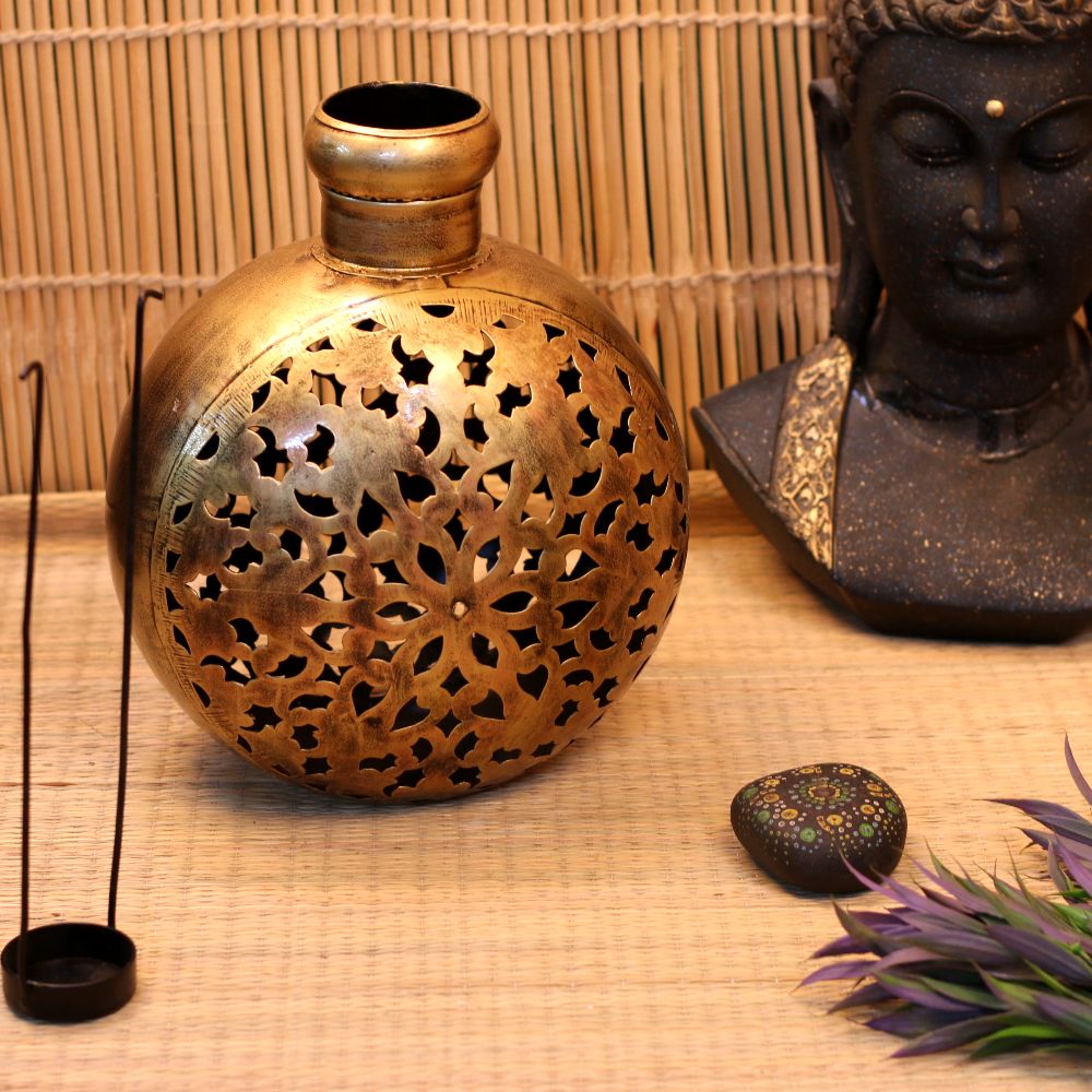 Handcrafted Iron Painted Kuria Tea Light Holder – Decorative Metal Candle Lantern for Home & Festive Décor